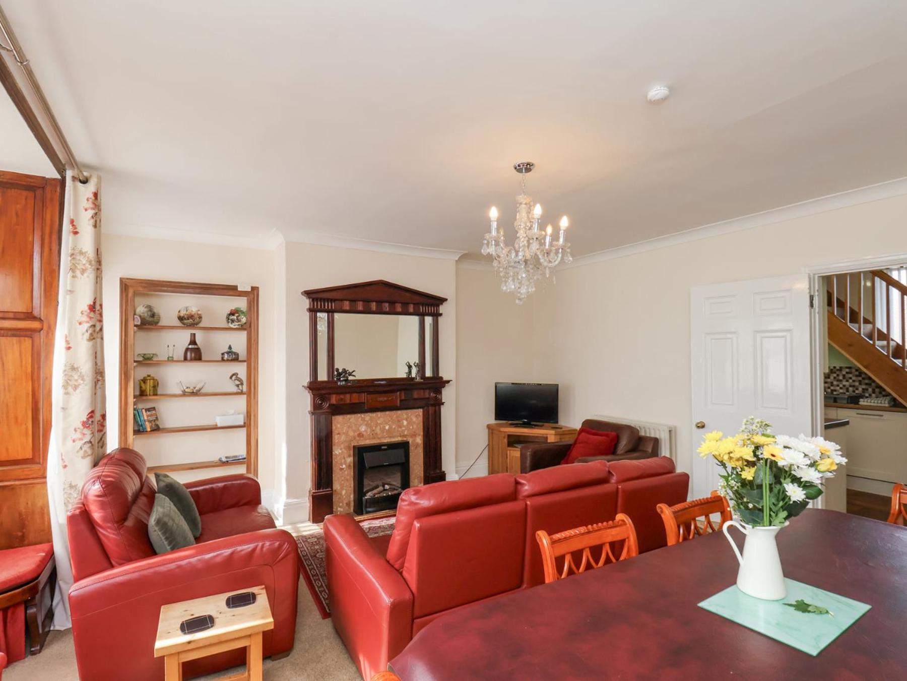 Mayfield Manor Whitby Bagian luar foto