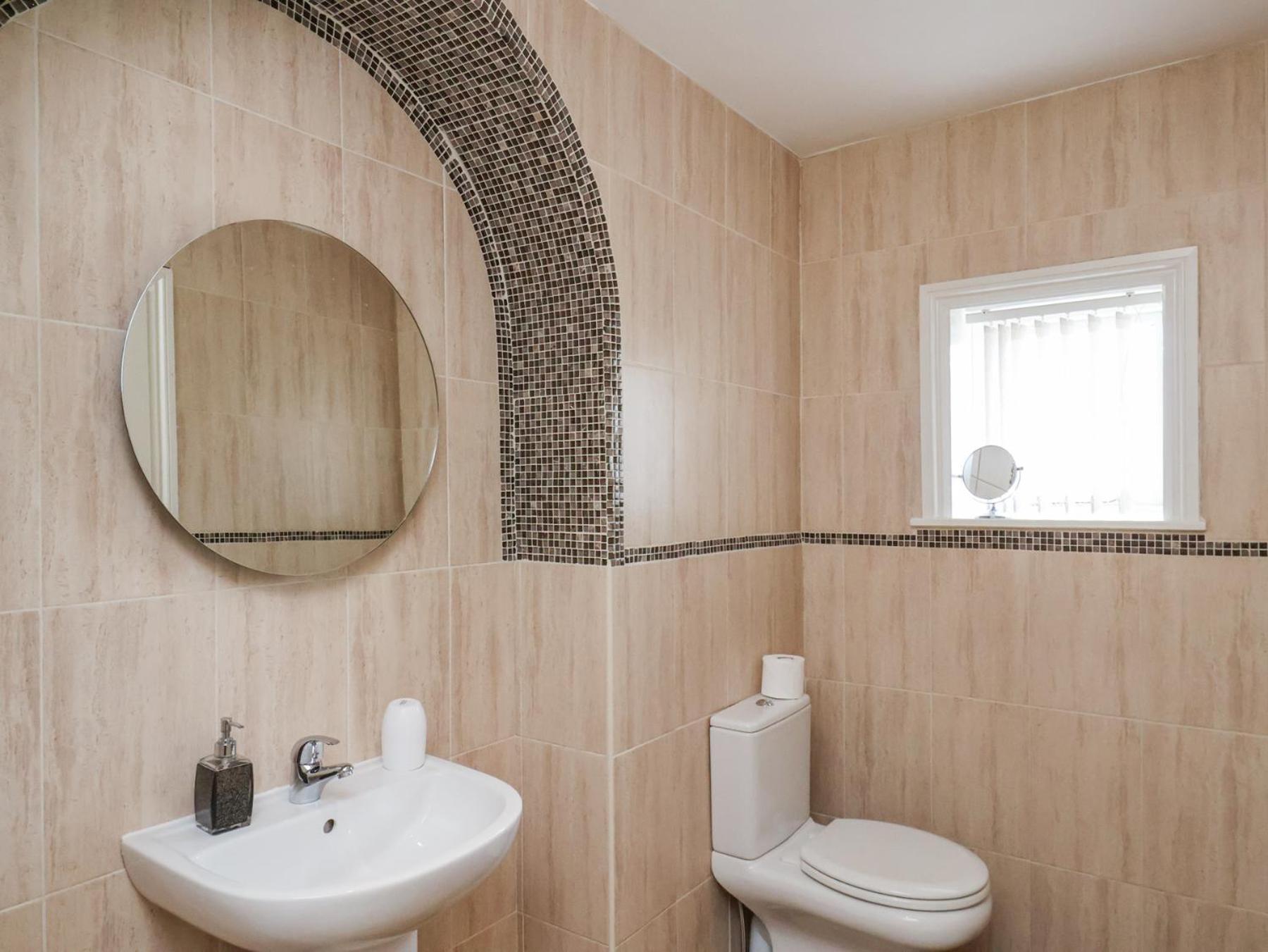 Mayfield Manor Whitby Bagian luar foto